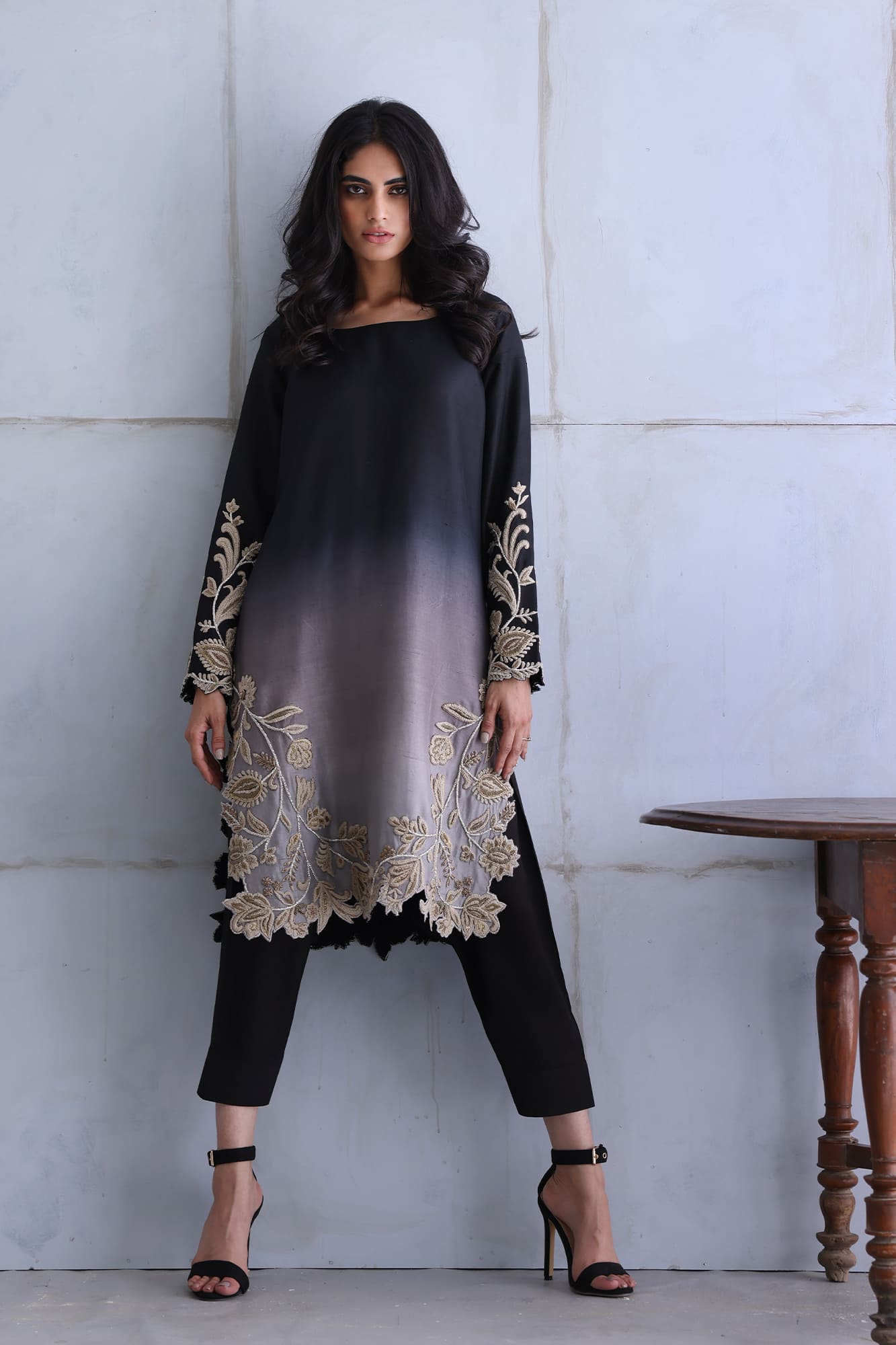 170 Shamooz Silk Heavy Embroidery 3PC Black - Image 1