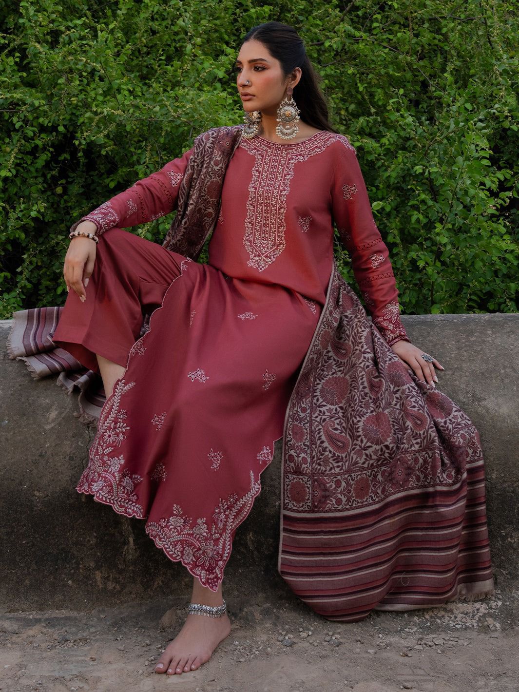 New Arrival Dhanak Heavy Embroidery Winter 3PC Purple (5) New Arrival Dhanak Heavy Embroidery Winter 3PC - Image 1